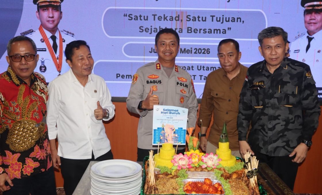 Aksi Doa Bersama dan Potong Tumpeng Polres Ogan Ilir, Pemerintah Daerah dan Serikat Buruh Warnai Peringatan May Day di Ogan Ilir