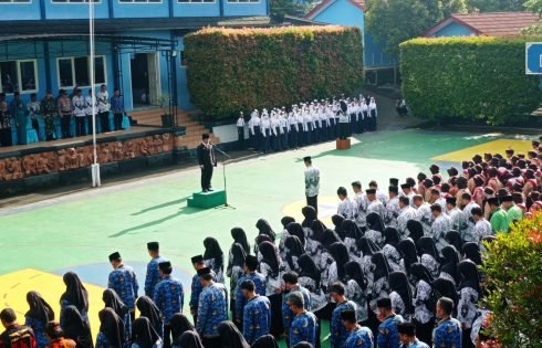 Upacara Peringatan Hari Otonomi Daerah dan Hari Pendidikan Tingkat Kecamatan Cisaga, Berlangsung Khidmat