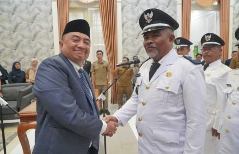 Kades Keresek PAW Bambang Yuniardi Dilantik Bupati Garut
