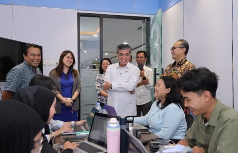 Menaker Tegaskan Pentingnya Sertifikasi Kompetensi Bagi Lulusan Magang