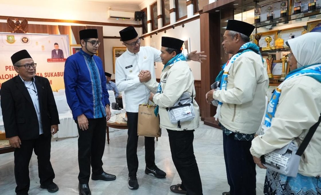 Wali Kota Sukabumi Lepas Jemaah Calon Haji Kloter 13 JKS Tahun 1447 H/2026 M