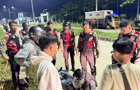 Konvoi Nobar Persib Berujung Penganiayaan, Patroli Sat Samapta Polres Garut Gerak Cepat Evakuasi Korban