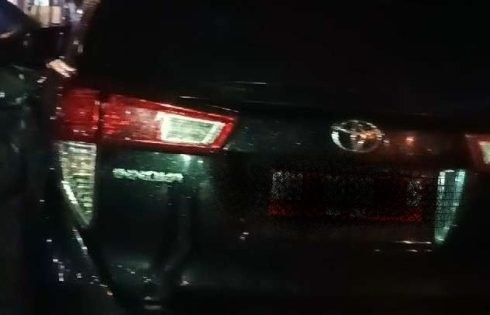 Mobil Dinas Kota Banjar Viral Usai Tabrak Pikap di Cihaurbeuti