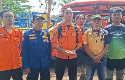 Tiga Hari Dicari, Pekerja Pesantren Korban Arus Bah Ditemukan Tak Bernyawa di Sungai Citarum