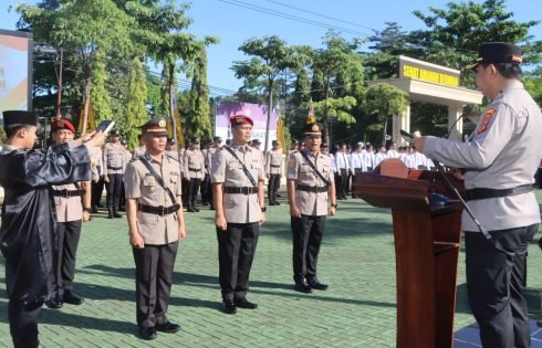 Polres Sukabumi Gelar Sertijab Pejabat Utama dan Kapolsek, AKBP Samian Tekankan Profesionalisme
