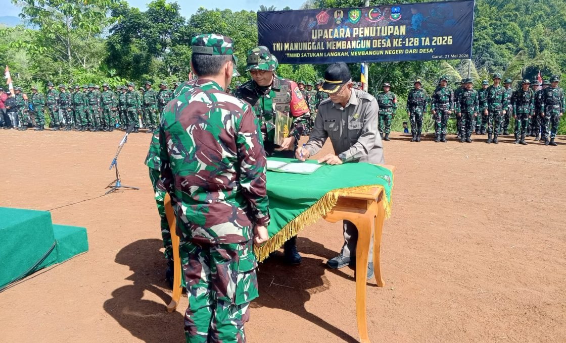 Penutupan TMMD ke-128 di Desa Mekarmulya Kecamatan Malangbong Kabupaten Garut