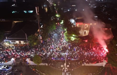 Euforia Juara Persib Pecah di Sukabumi, Jalanan Dipenuhi Konvoi Bobotoh