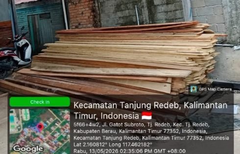 Gudang Kayu Diduga Ilegal Depan Kantor DPRD Berau, Milik Toto, Simpan Kayu Ulin Dilindungi, Dikirim ke Maratua