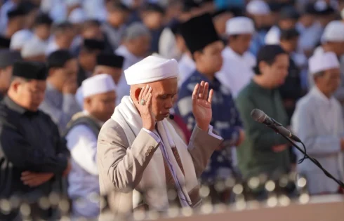 Unsur Pimpinan Kota Sukabumi Melaksanakan Sholat Idul Adha di Lapang Merdeka