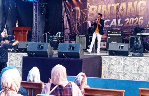 Skala Enterprise Gelar Lomba Nyanyi Lagu Kenangan, Puluhan Penyanyi, Tua – Muda Dari Berbagai Daerah Ramaikan Alun – Alun Cisaga