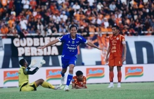 Persib Pastikan Kans Juara Tetap Terjaga Usai Bungkam Persija 2 – 1