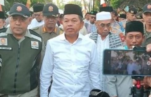 KDM Laksanakan Sholat Idul Adha di Masjid Al Hikmah, Desa Mekarharja, Kota Banjar