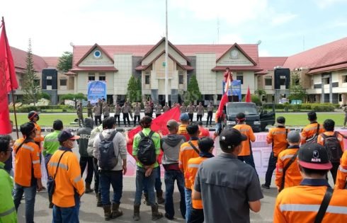 Peringatan Hari Buruh Internasional 2026 di Kabupaten Berau Pilih Format “Aman dan Terkendali” ???