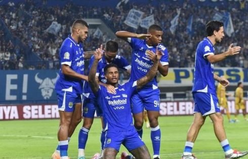 Laga Krusial Persib Melawan PSM Segera Digelar, Berikut Prediksi Susunan Pemain Kedua Tim