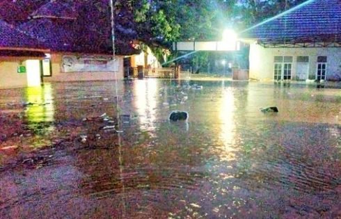 Banjir Kembali Rendam Kawasan Puskesmas Palabuhanratu dan Sekitarnya
