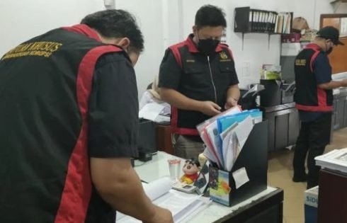 Kejati Jabar Geledah Kantor DPRD Indramayu, Buru Bukti Dugaan Korupsi Tunjangan Perumahan Rp. 16,8 Miliar