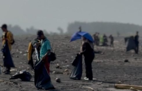 2,5 Ton Sampah Diangkut dari Pantai Jayanti dan Cidamar, DLH Cianjur Perkuat Upaya Jaga Destinasi Wisata
