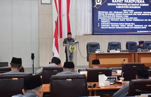 Rapat Paripurna DPRD, Pemkab. Sukabumi Laporkan Surplus APBD Rp. 147 Miliar