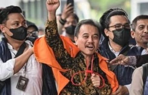 Roy Suryo Gugat Balik Lewat Praperadilan, Uji Keabsahan Penggeledahan Dalam Kasus Dugaan Ijazah Palsu Jokowi