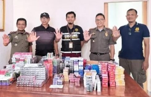Bea Cukai dan Satpol PP Amankan 15.219 Batang Rokok Ilegal di Sukabumi