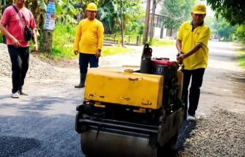 Jalan Rusak Wisma Cakra Limo Beres ! DPUPR Depok Tuntaskan Aspal Baru, DPRD : Responsnya Patut Jadi Contoh