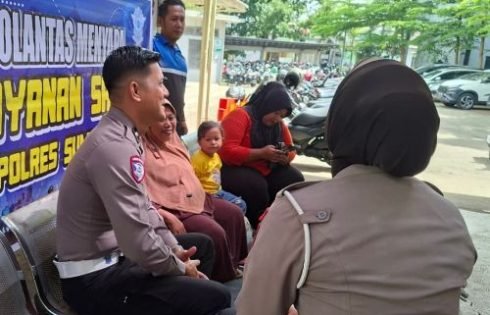 Polantas Menyapa, Satlantas Polres Sumedang Beri Edukasi Pelayanan STNK