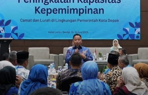 Wali Kota Supian Suri : Camat dan Lurah Wajib Turun Lapangan, Kebersihan Depok Jadi Tanggung Jawab Bersama