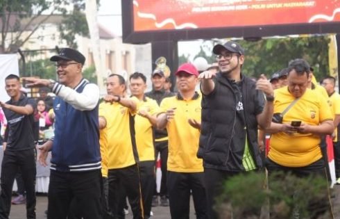 Hari Bhayangkara ke – 80, Wali Kota dan Wakil Walikota Sukabumi Ikuti Olahraga Bersama TNI-Polri dan Masyarakat