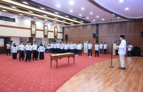Menaker Lantik 10 Pejabat Baru, Tekankan Penguatan K3 dan Integritas