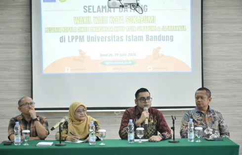 Didampingi Kadis DLH, Wakil Walikota Sukabumi Audensi Soal Pengolahan Sampah Ke Unisba