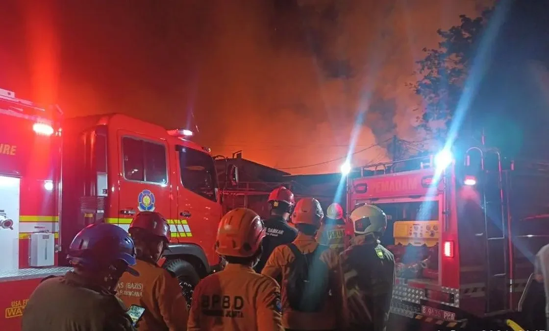 Kebakaran Hebat di Kemayoran, Ratusan Personel Gabungan Dikerahkan