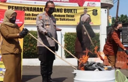 Kejari Sukabumi Musnahkan Ribuan Barang Bukti, Narkotika dan Obat Terlarang Dominasi Perkara