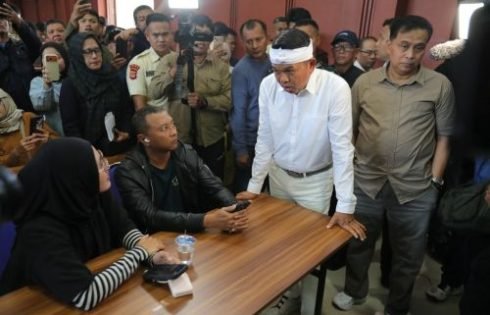 Tinjau Layanan SPMB, Dedi Mulyadi Pastikan Aduan Warga Ditangani dan Sistem Terus Dibenahi