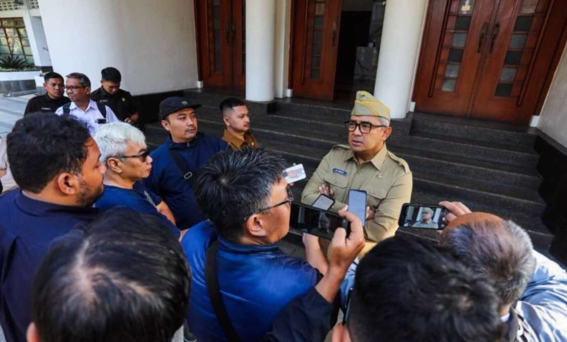 Farhan Pastikan Korban Begal Arcamanik Terus Didampingi, Pemkot Kawal Penyelidikan hingga Tuntas
