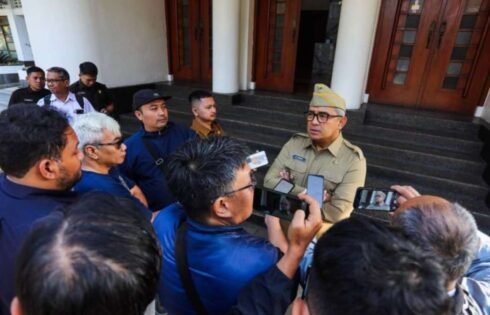 Farhan Pastikan Korban Begal Arcamanik Terus Didampingi, Pemkot Kawal Penyelidikan hingga Tuntas