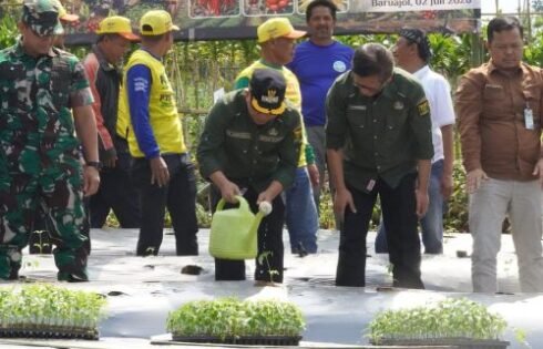 Wabup Sukabumi Dorong Petani Jadi Multitalenta dan Adaptif Terhadap Kebutuhan Pasar