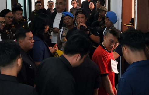Poda Jabar Jerat Taufik Hidayat Dengan Pasal Berlapis