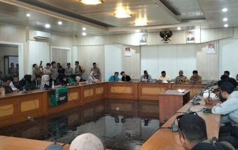 HMI Desak Evaluasi MBG Hingga Sahkan RUU Perampasan Aset, Ketua DPRD Sukabumi Janji Kawal Seluruh Tuntutan