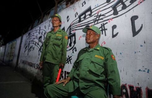 Pemkot Bandung Perketat Keamanan, Farhan Turun Patroli Dini Hari dan Hidupkan Kembali Siskamling
