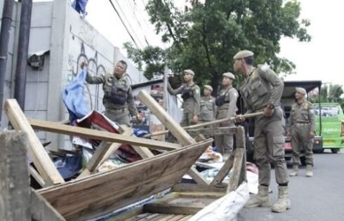 Satpol PP Cimahi Intensifkan Penertiban PKL dan Parkir Liar di Lima Titik Rawan