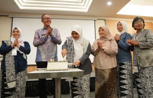 Peringati HUT IBI, Ayep Zaki Sebut Bidan Garda Terdepan Kesehatan Ibu dan Anak