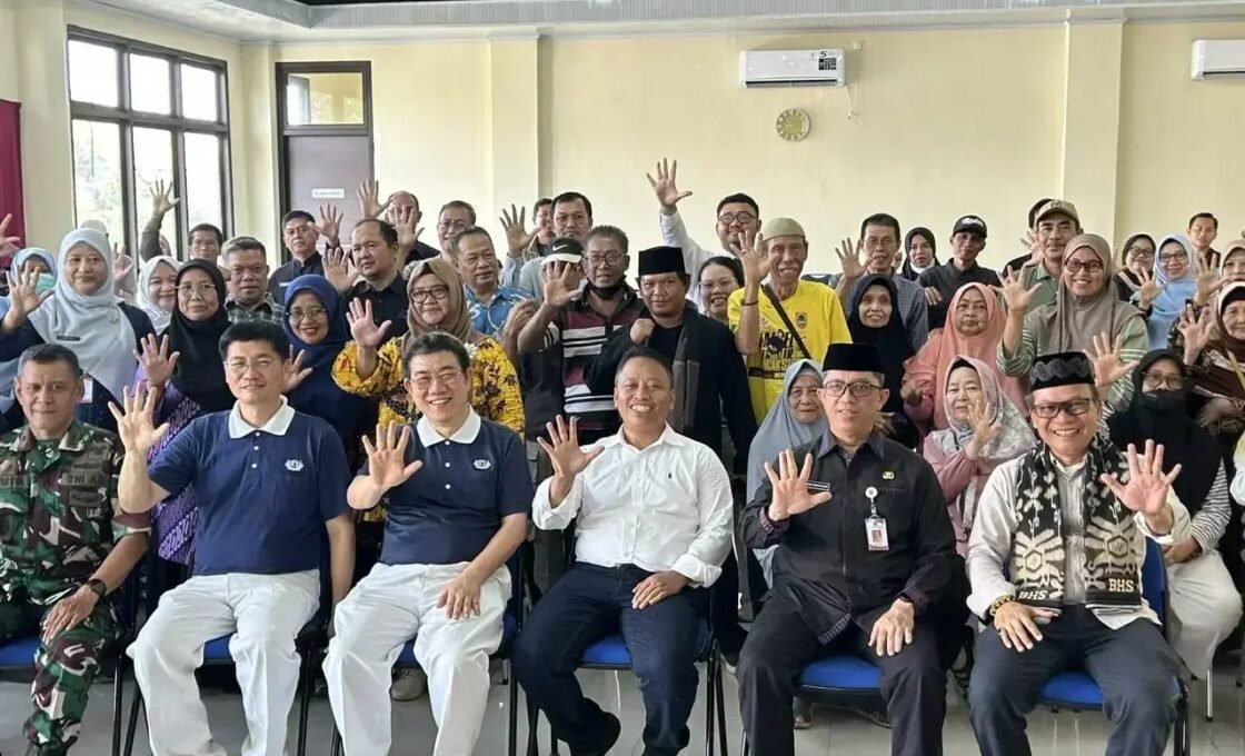Tzu Chi Serahkan 23 Rumah Renovasi di Beji Timur, Total 173 Hunian Warga Depok Sudah Layak Huni