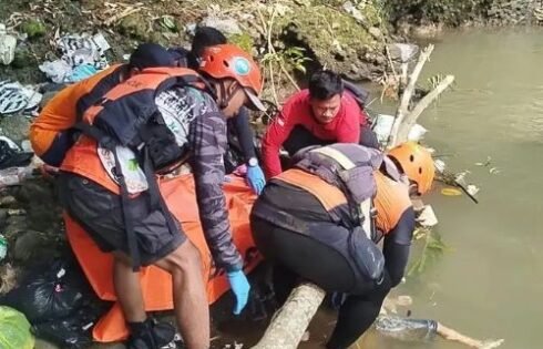 Hilang Usai Bermain di Dekat Mushola, Bocah 5 Tahun di Sukabumi Ditemukan Meninggal Mengapung di Sungai Cicatih
