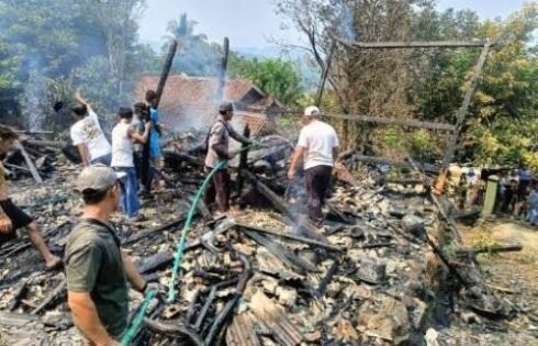 Rumah Terbakar di Palabuhanratu, Seorang Perempuan Tewas dan Balita Terluka