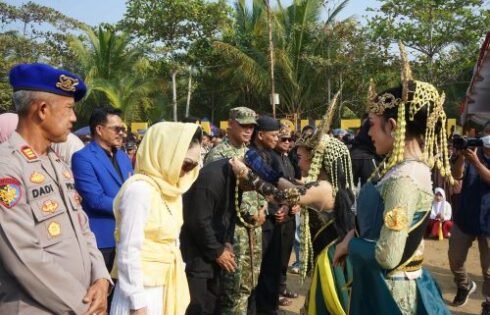 Wabup Sukabumi, Andreas Buka Syukuran Hari Nelayan Ke – 69 Palangpang, Tegaskan Komitmen Lestarikan Budaya dan Perkuat Pariwisata