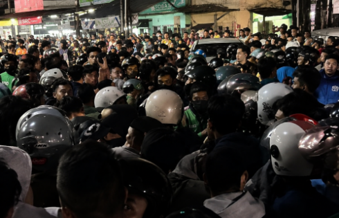 Polisi Amankan Delapan Orang Usai Bentrok Ojol dan Debt Collector di Bandung