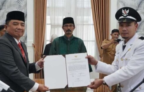 Bupati Garut Lantik 3 Kepala Desa PAW