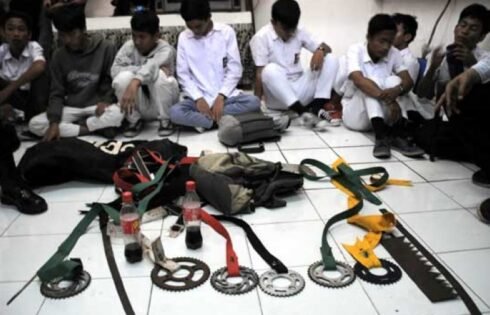 10 Pelajar Bersenjata Tajam Diamankan Polisi, Diduga Hendak Serang Warga Rancamanyar