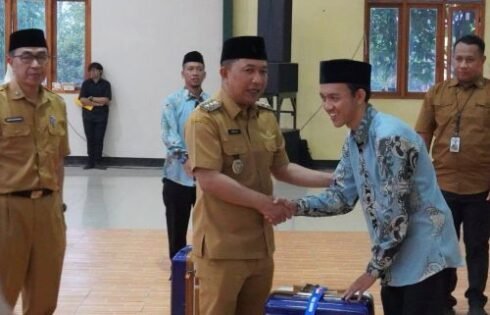 Wabup Sukabumi Lepas 43 Jemaah Umroh Program Muhibah Ramadhan