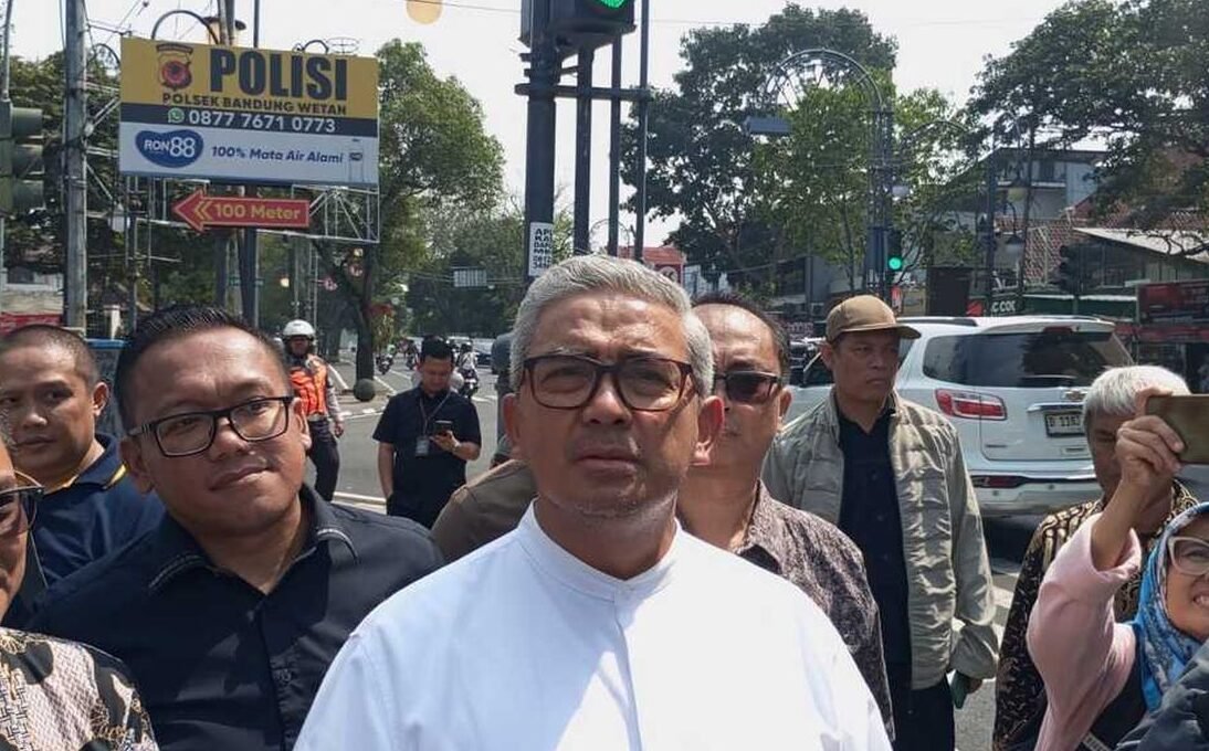 Satpol PP Bandung Ancam Penebang Pohon dengan Denda Rp 10 Juta per Pohon dan Kewajiban Tanam 1.000 Pohon